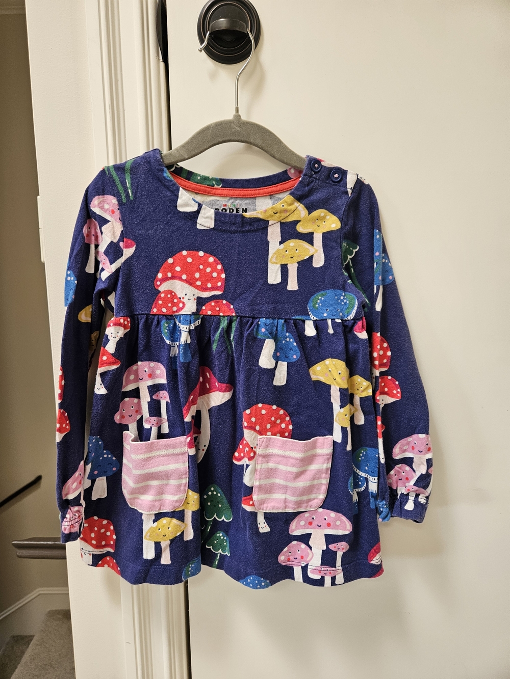 Mini Boden Navy Long-Sleeve Mushroom Print Tunic with Pink Pockets Size 3-4